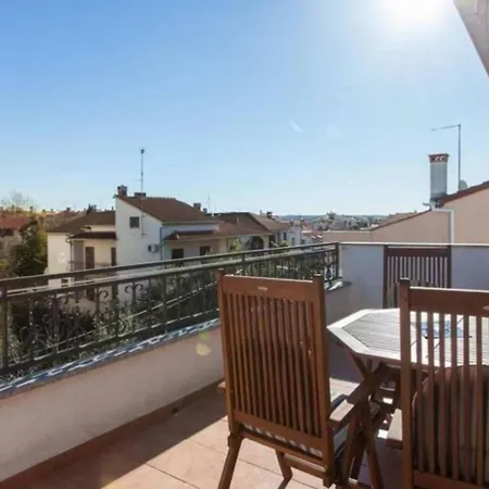 Apartment Berto - 500m To The